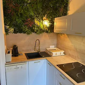 Appartement Studio 4 Personnes, Coin Cabine, Climatisation, Terrasse, Parking, Mer, Le Lavandou