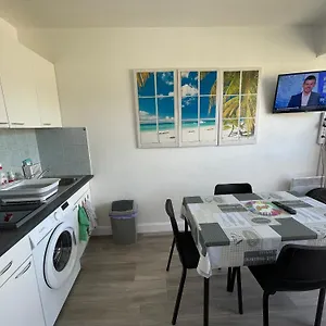 Appartement Horizon 5 Pied Dans L'eau, Le Lavandou