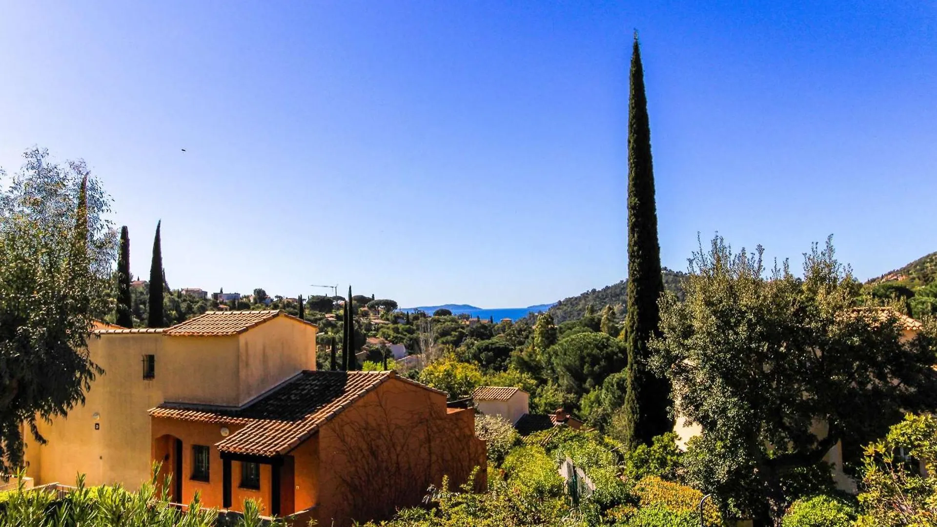 Apartment Select'So Home - Superbe T2 Avec Vue Mer Pour Un Sejour Relaxant - Piscine Et Parking Inclus - Paradisia Le Lavandou