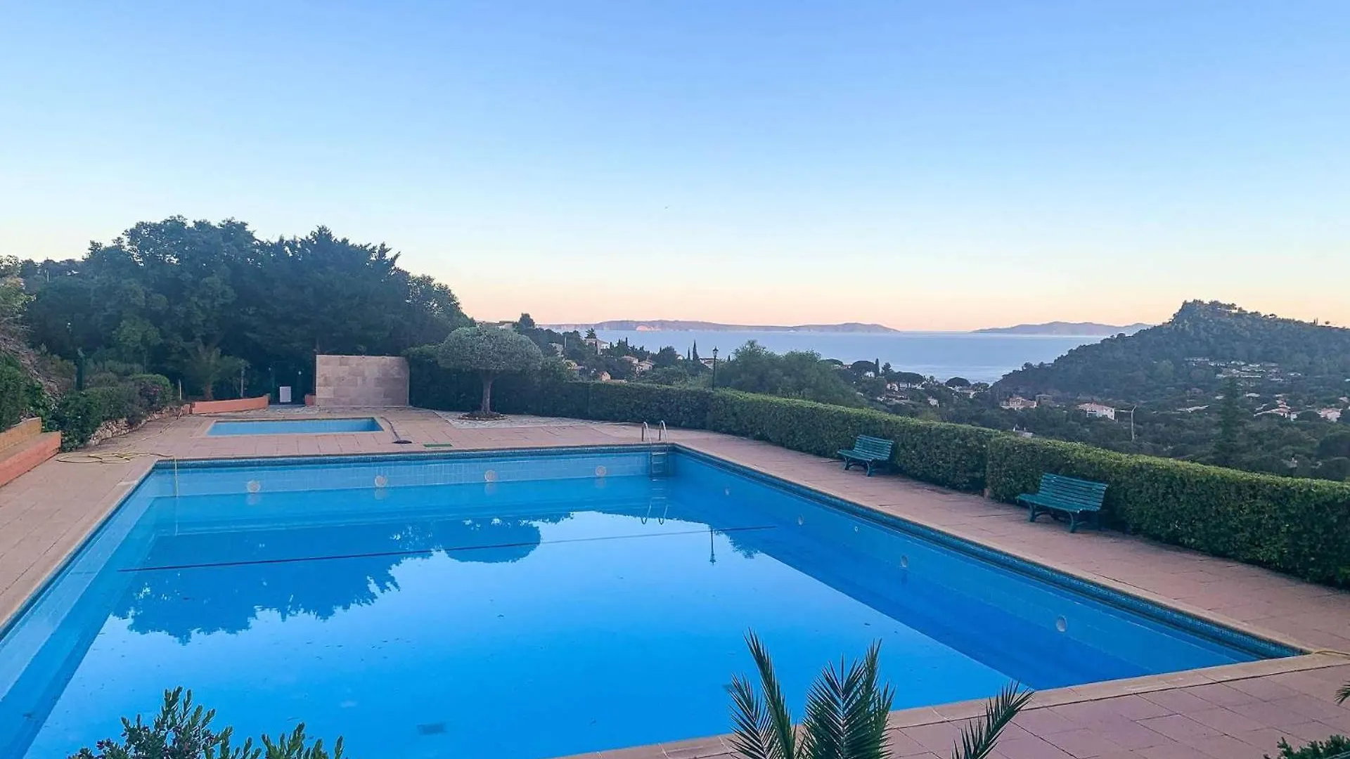 Apartment Select'So Home - Superbe T2 Avec Vue Mer Pour Un Sejour Relaxant - Piscine Et Parking Inclus - Paradisia Le Lavandou